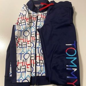 Tommy Hilfiger Boys Tracksuit set L